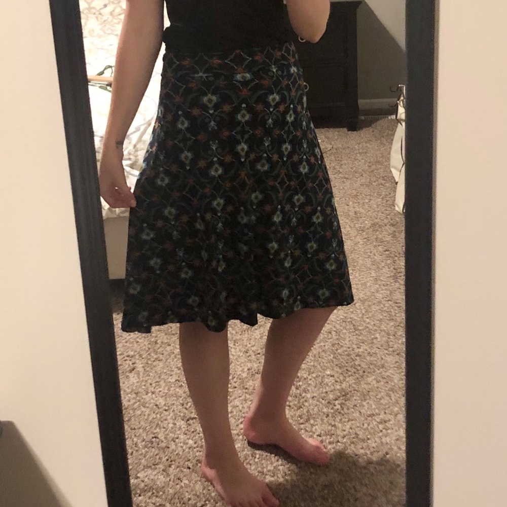 Colorful lightweight skirt! 💙